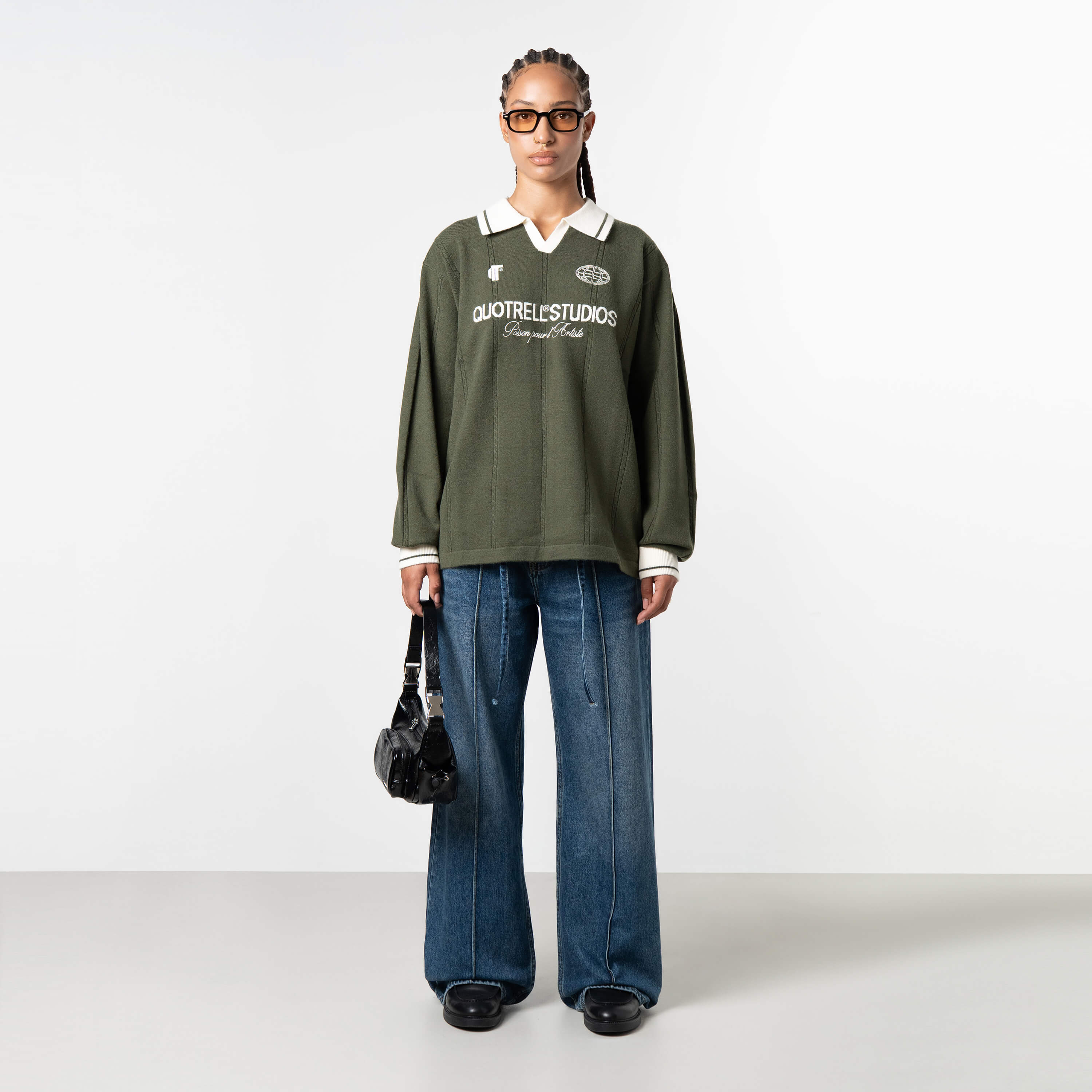 Model is 172 cm and wears size S
